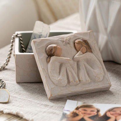 Willow Tree Friendship, Sculpted Hand-Painted Keepsake Box Arts & Entertainment > Party & Celebration > Gift Giving Willow Tree   