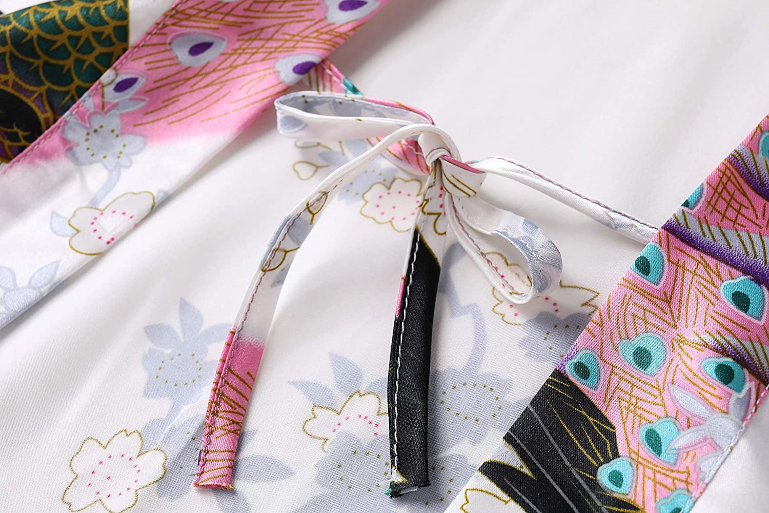 BABEYOND Short Kimono Robe Blouse Peacock Printed Kimono Cover up Loose Cardigen Apparel & Accessories > Clothing > Sleepwear & Loungewear > Robes KYLIE MAX   