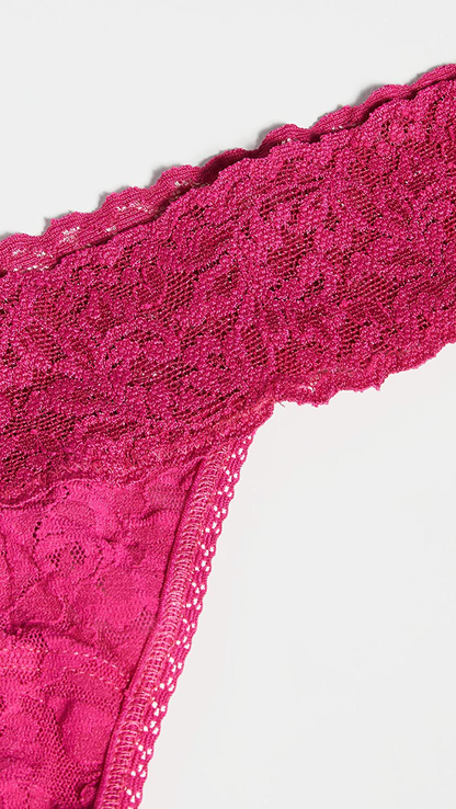 hanky panky, Signature Lace Low Rise Valentines Thong 3 Pack, One Size (2-12) Apparel & Accessories > Clothing > Underwear & Socks > Underwear hanky panky   