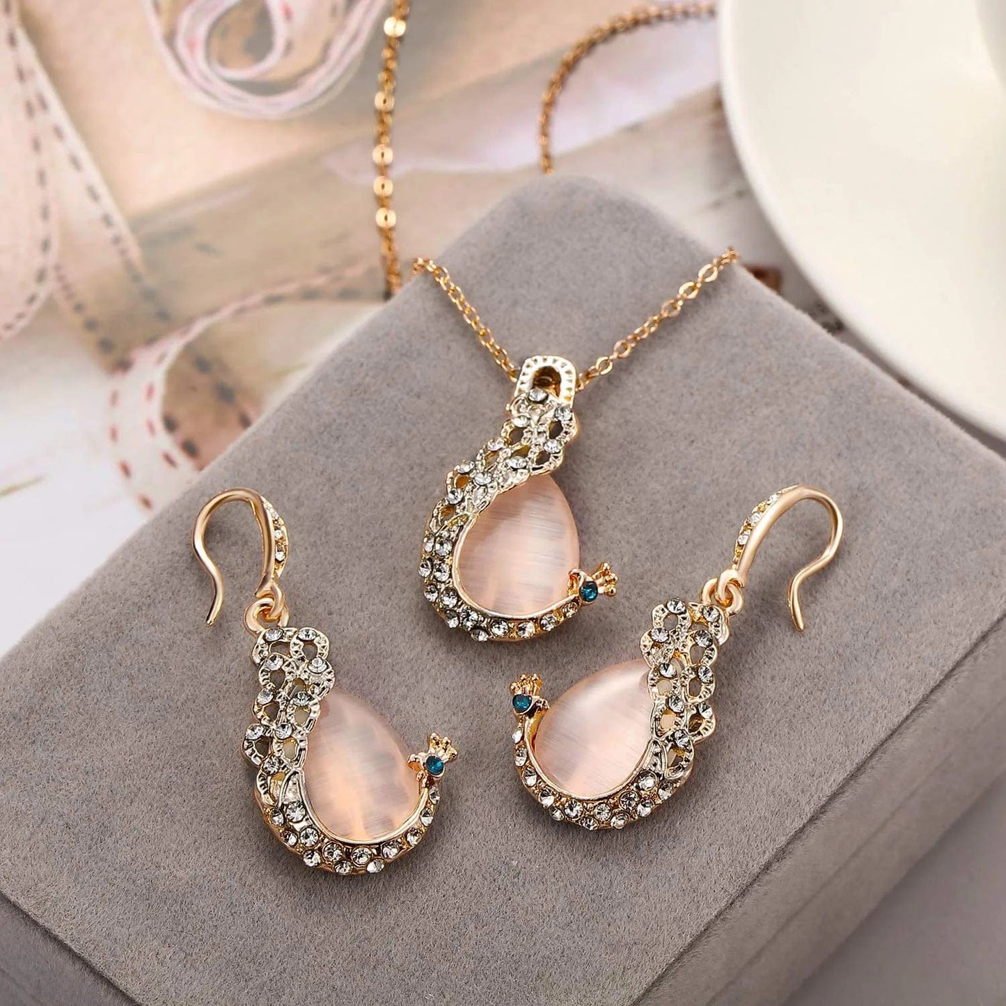 6 Pieces Women Elegant Necklace Set Peacock Waterdrop Rhinestone Pendant Necklace Crystal Peacock Pattern Earrings Jewelry