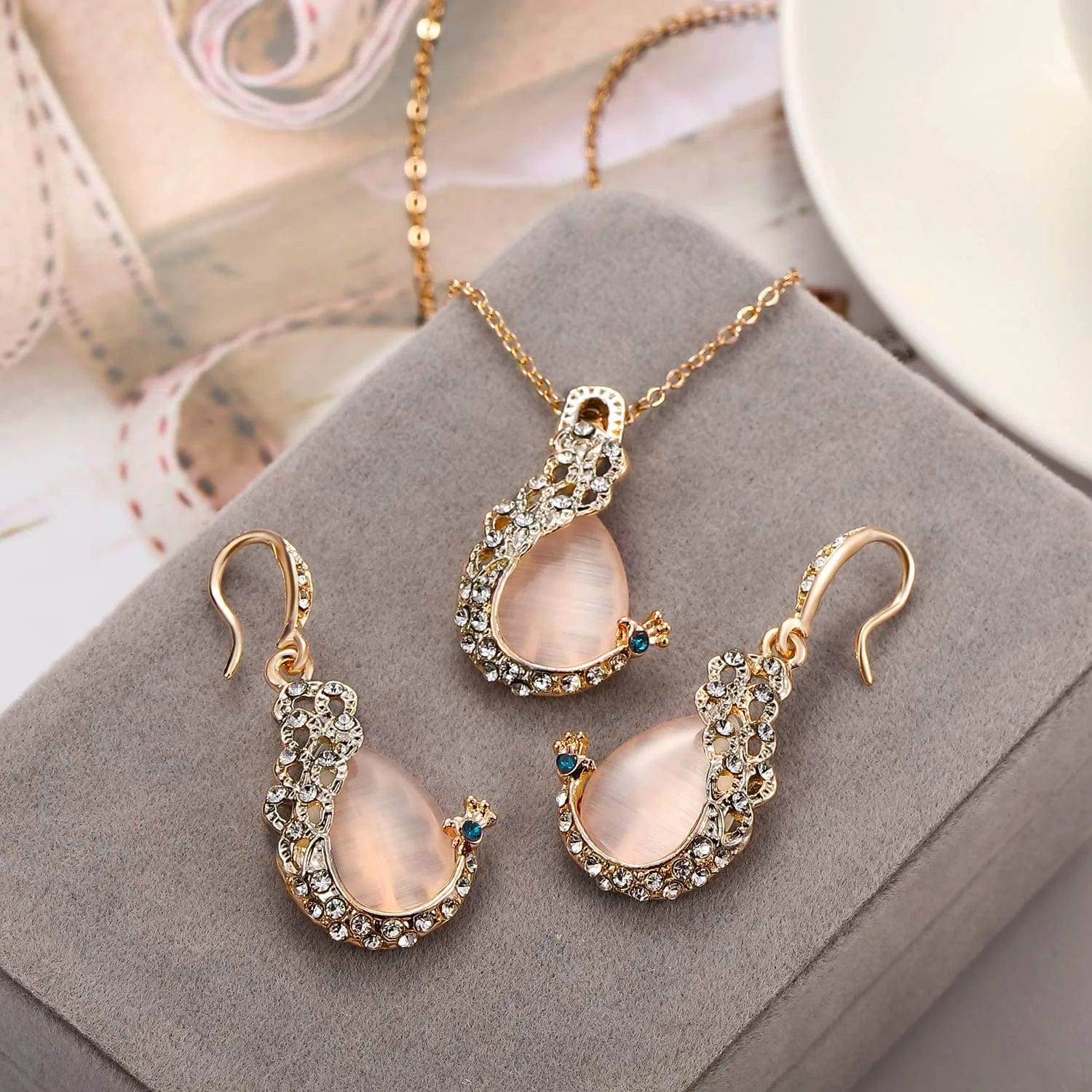 6 Pieces Women Elegant Necklace Set Peacock Waterdrop Rhinestone Pendant Necklace Crystal Peacock Pattern Earrings Jewelry