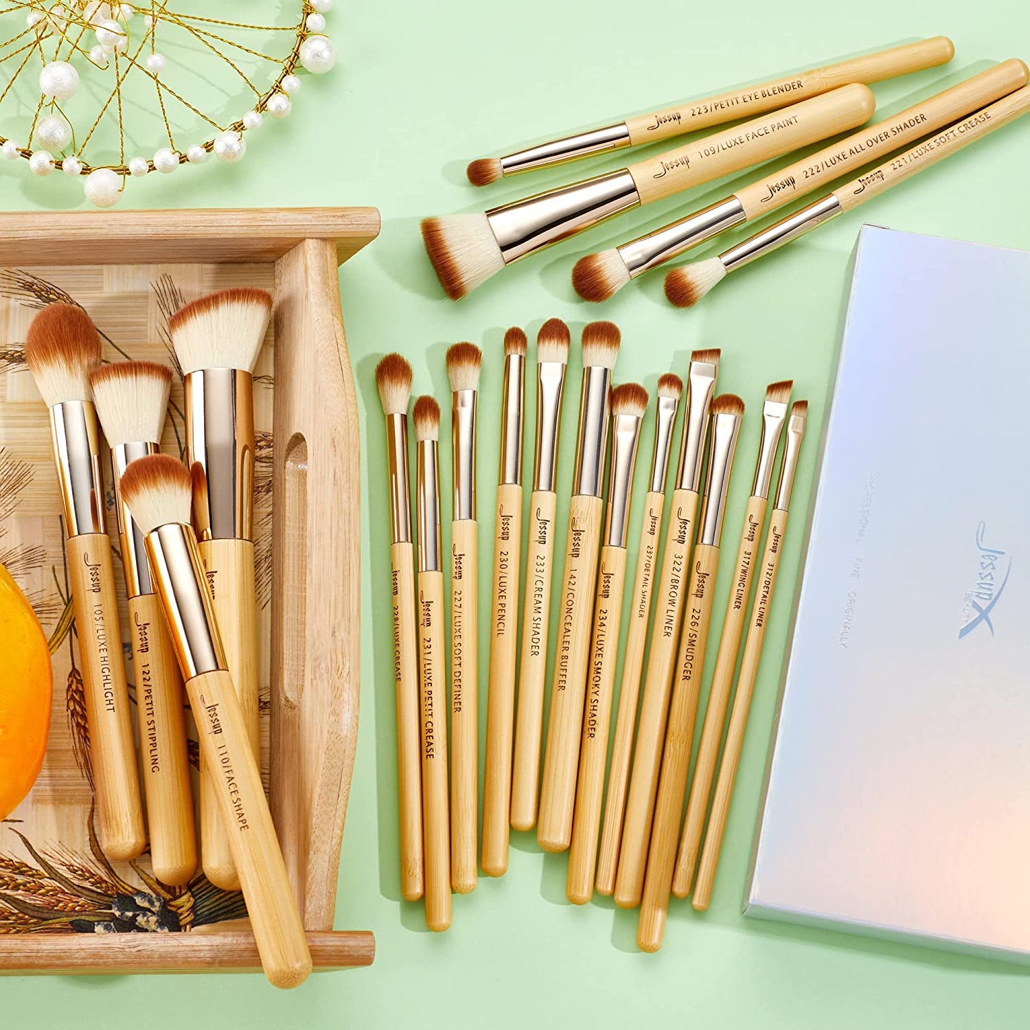Jessup Brand 20Pcs Beauty Bamboo Professional Makeup Brushes Set Make up Brush Tools Kit Foundation Powder Brushes Eye Shader T145 Health & Beauty > Personal Care > Cosmetics > Cosmetic Tools > Makeup Tools Jessup   