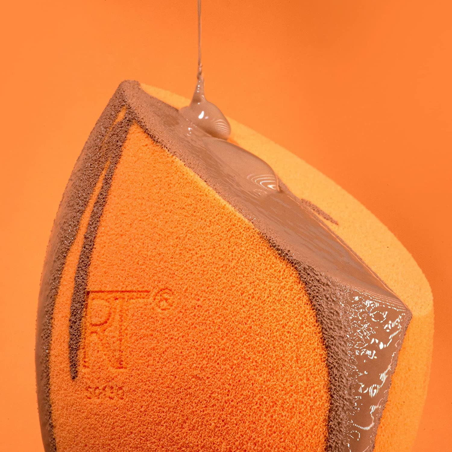 Real Techniques Miracle Complexion Sponge, Makeup Blender for Liquid and Cream Foundation, Full Coverage, Streak-Free Professional Makeup Tool, Cruelty Free, Vegan, Latex Free, 4 Count Health & Beauty > Personal Care > Cosmetics > Cosmetic Tools > Makeup Tools Real Techniques   