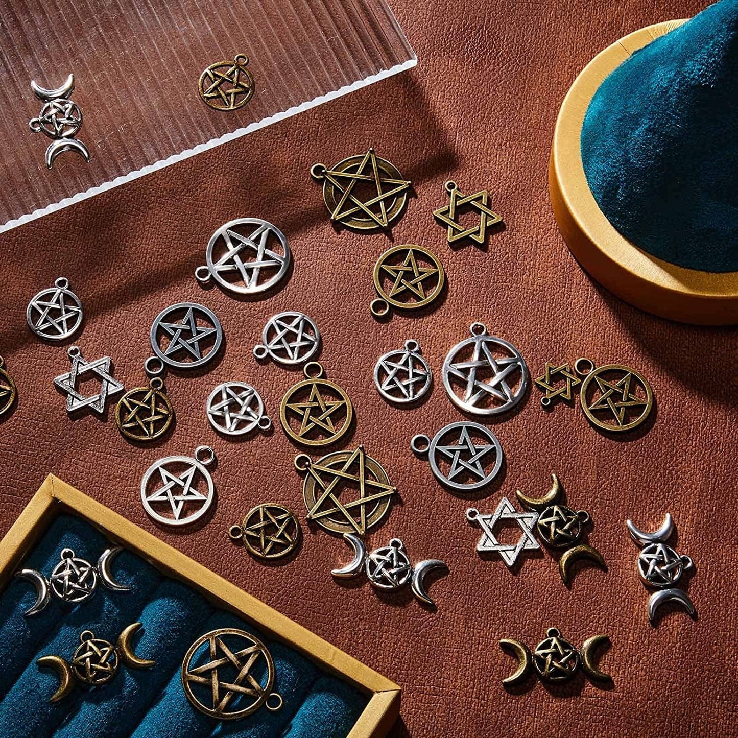 80 Pieces Pentagram Witch Mixed Magic Pentacle Star Charms Pendant Pentacle Hexagram Protection Lucky Halloween Wiccan for Necklace Bracelet Earring Keychain Bag Decoration DIY Crafts Jewelry Making