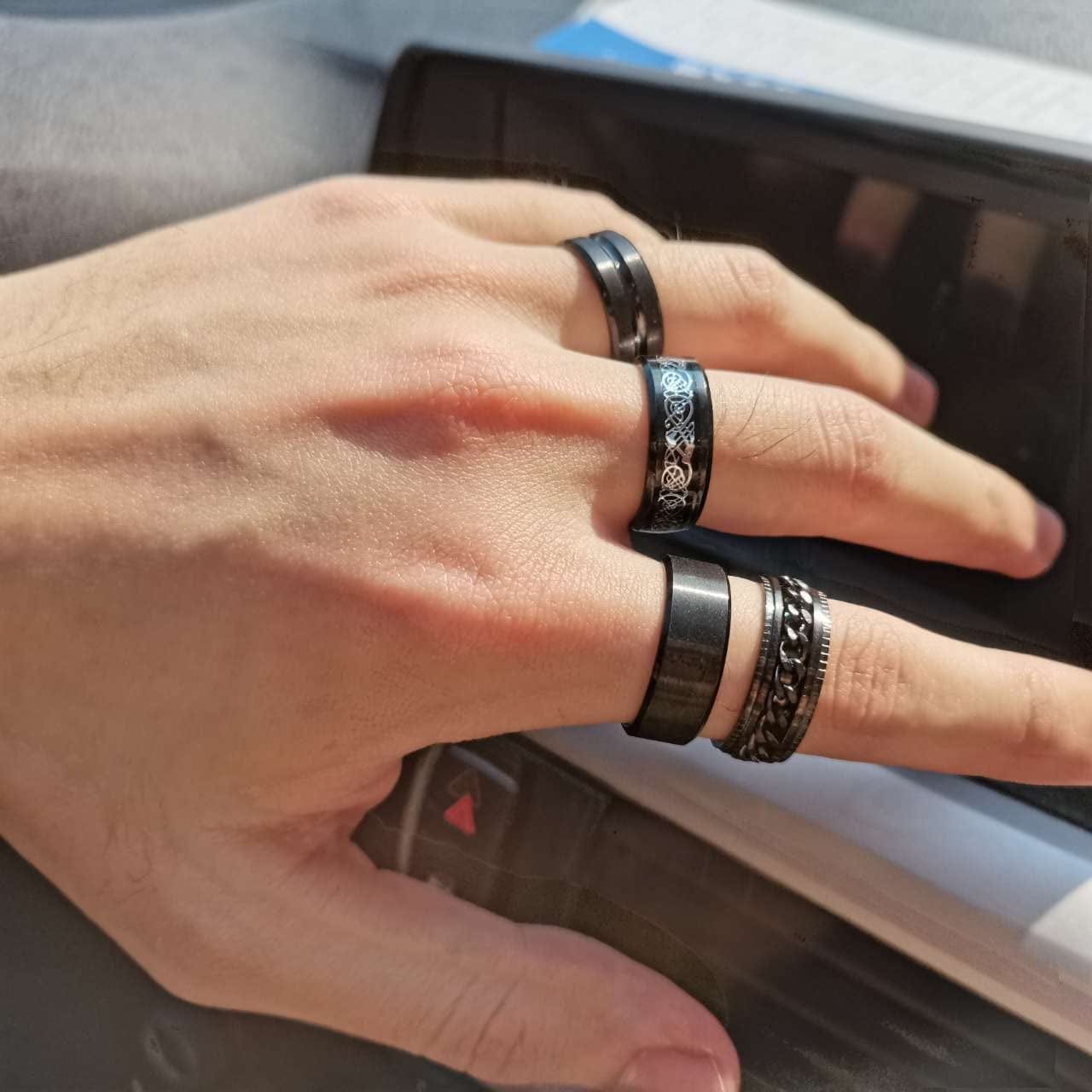 BESTEEL 16Pcs Stainless Steel Band Rings for Men Women Fidget Anxiety Relief Rings Cool Chain Beveled Edges Celtic Black Band Spinner Rings Set for Wedding Promise Mens Rings Pack