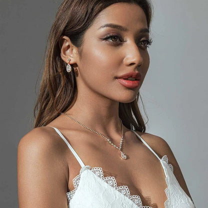 Bride Crystal Necklace Earrings Set Bridal Wedding Jewelry Sets Rhinestone Choker Necklace Prom Costume Jewelry Set for Women and Girls(3 Piece Set - 2 Earrings and 1 Necklace)