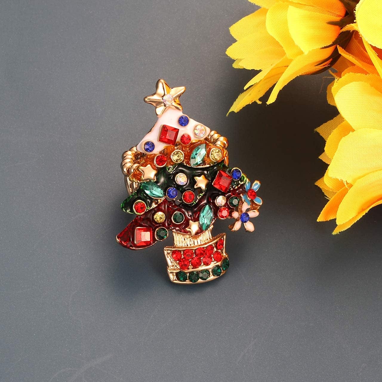 Christmas Ring Handmade Xmas Tree Santa Claus Berry Fern Mistletoe Elastic Stretch Rings Holiday Rhinestone Ring Jewelry