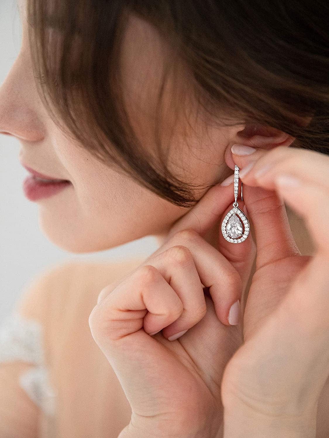 Crystal Teardrop Wedding Jewelry Sets for Brides Birdesmaids, Rhinestone Cubic Zirconia Bridal Backdrop Necklace and Earrings Jewelry Sets for Women, Prom Costume Jewelry