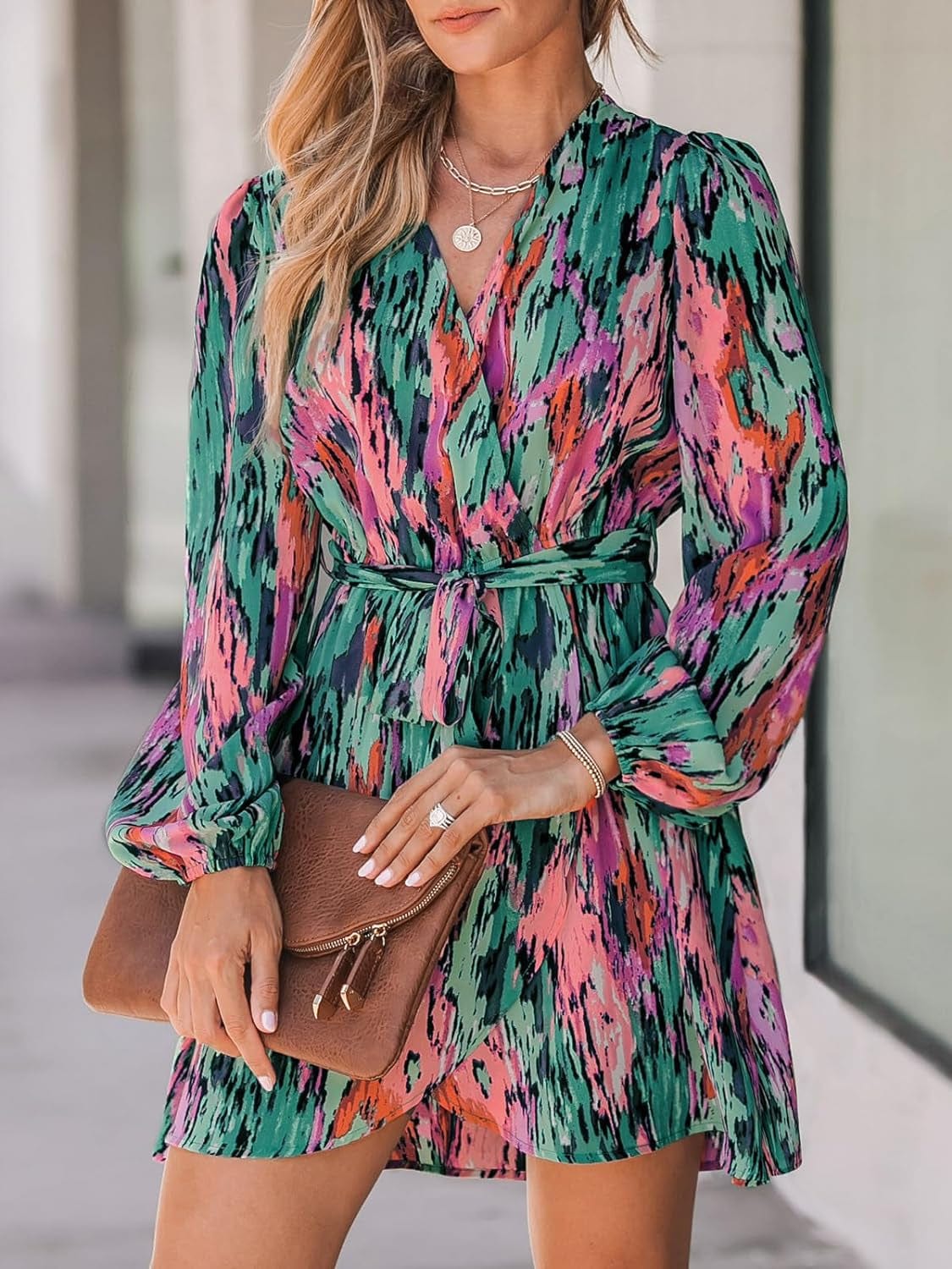 CUPSHE Women'S Mini Dress V Neck Belted Abstract Print Long Peasant Sleeves Multicolor Loose Fit a Line Short Casual Dresses