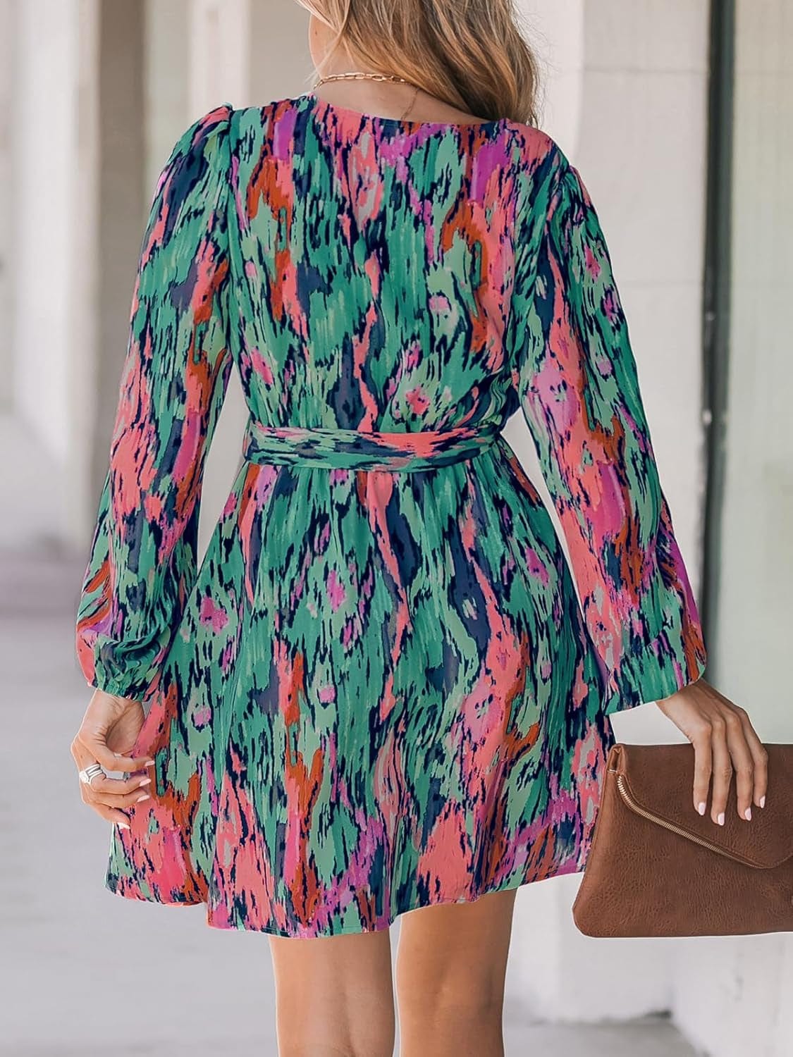 CUPSHE Women'S Mini Dress V Neck Belted Abstract Print Long Peasant Sleeves Multicolor Loose Fit a Line Short Casual Dresses