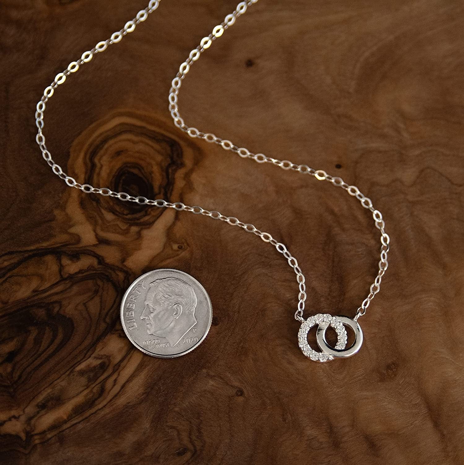 EFYTAL Mother Daughter Necklace, Sterling Silver Small CZ Interlocking Circles Necklace, Mom Jewelry, Necklace for Mom, Daughter Gift from Mom, Gifts for Mom from Daughter, Sentimental Gifts for Mom