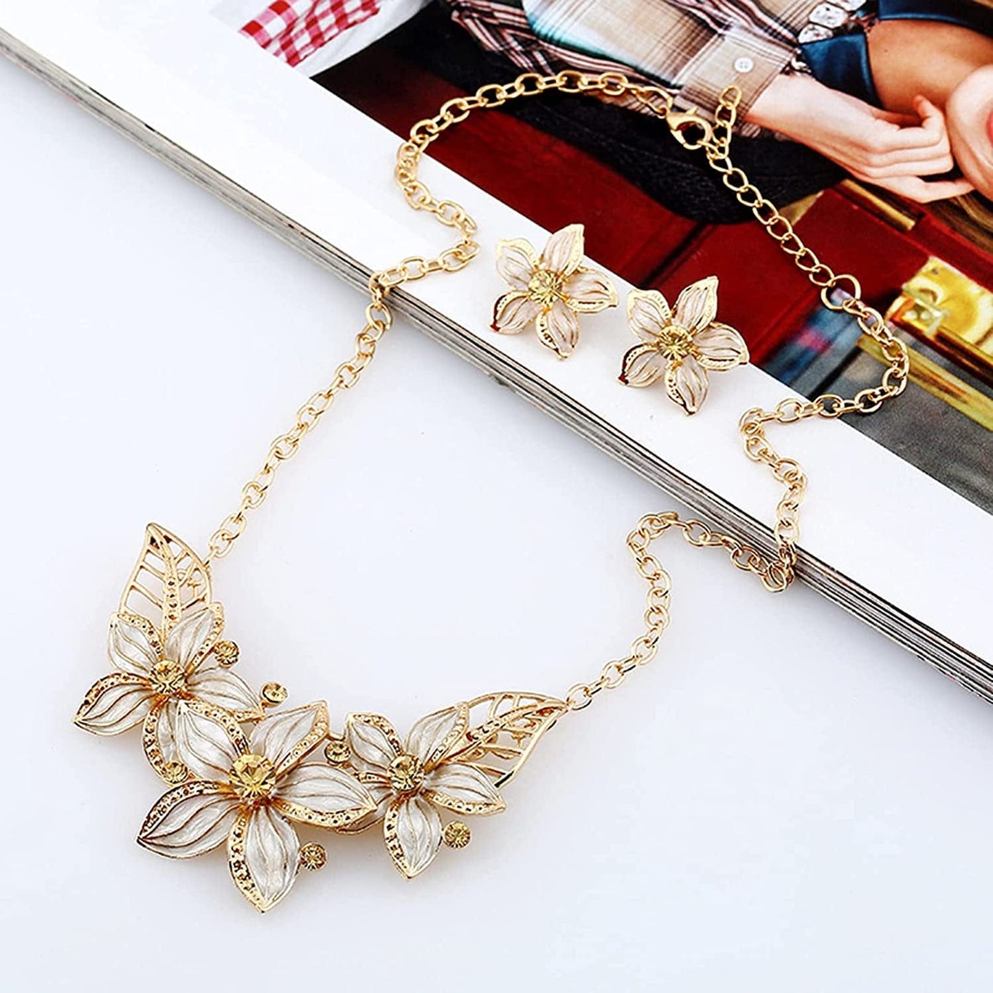 Fashion Women Crystal Flower Statement Gold Plated Necklace Earrings Jewelry Set