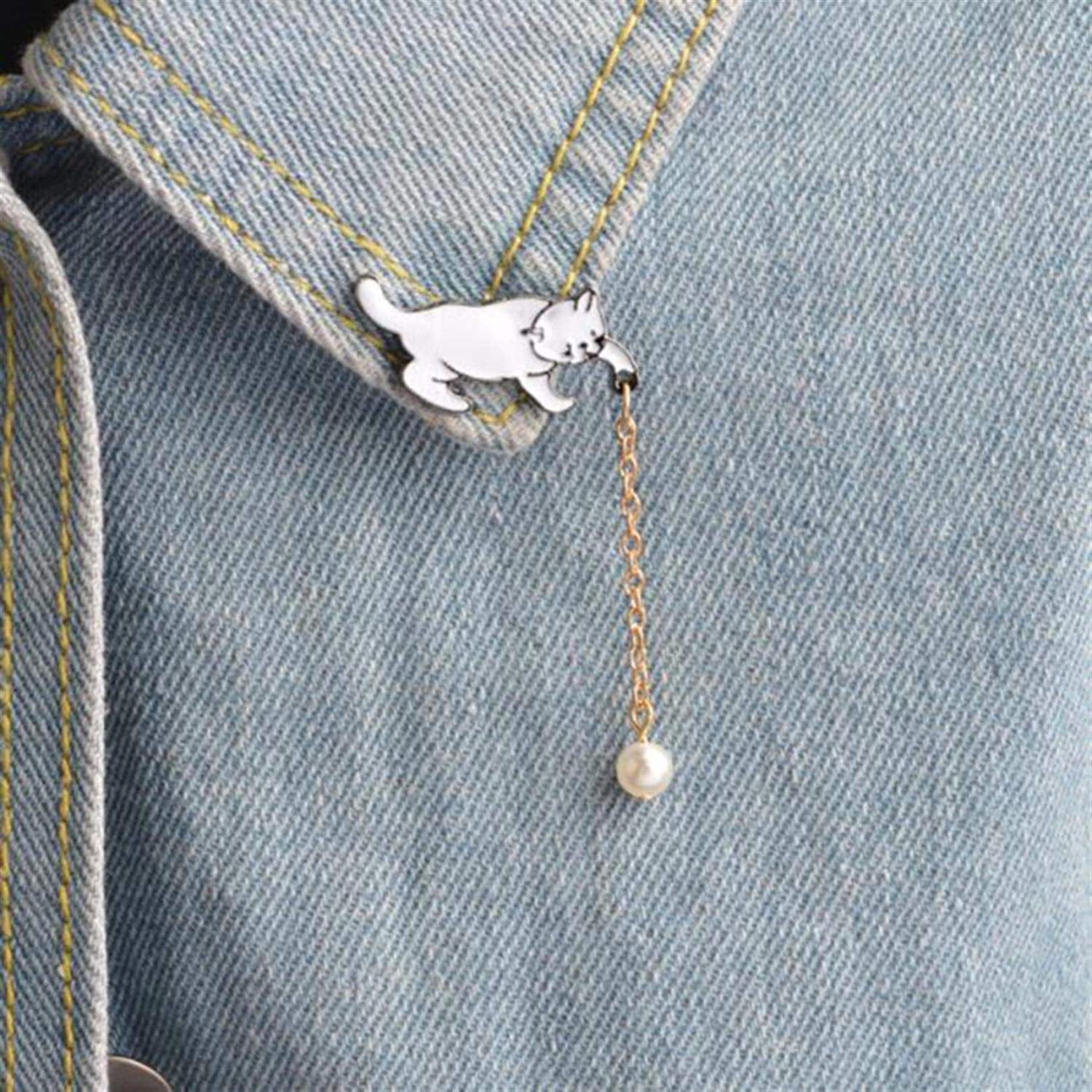 Hsakess Cat Long Chain Tassel Brooch Animal Enamel Lapel Pin Imitation Pearl Tassel Badge Collar Brooch for Bag Decor, White