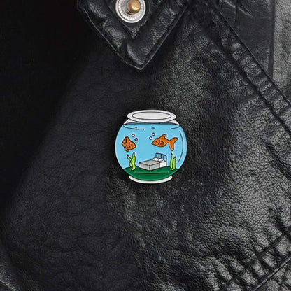 Ink2055 Cute Goldfish Fish Tank Enamel Brooch Pin Lapel Denim Jeans Coat Badge Brooches Gifts Jewelry