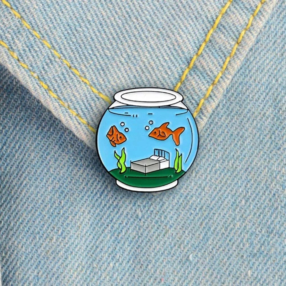 Ink2055 Cute Goldfish Fish Tank Enamel Brooch Pin Lapel Denim Jeans Coat Badge Brooches Gifts Jewelry