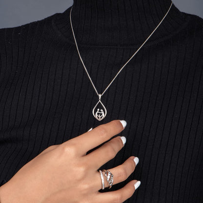 Parent and Children Family Necklace Pendant in Sterling Silver 18" Rolo Chain