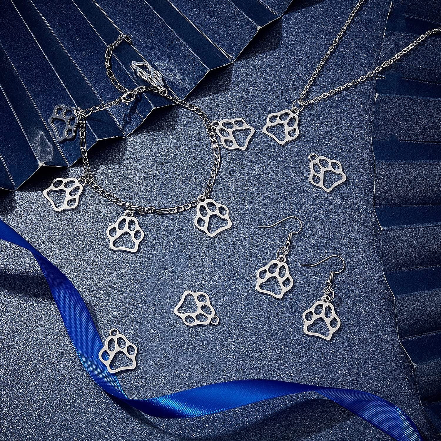 PH Pandahall 150Pcs Puppy Dog Paw Prints Charms Antique Silver Tibetan Alloy Flat Animal Cat Bear Footprint Charms Pendant Beads Charms for DIY Bracelet Necklace Jewelry Making