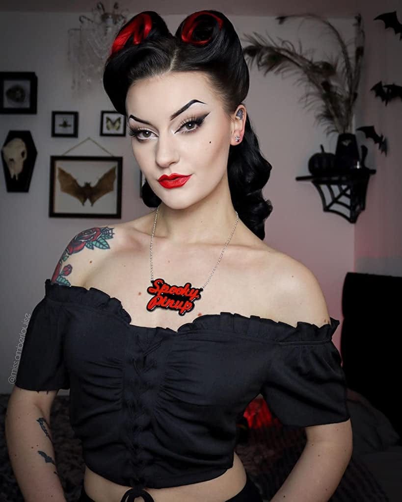 Scarlet Darkness Women Renaissance Peasant Crop Top off Shoulder Lace-Up Blouse