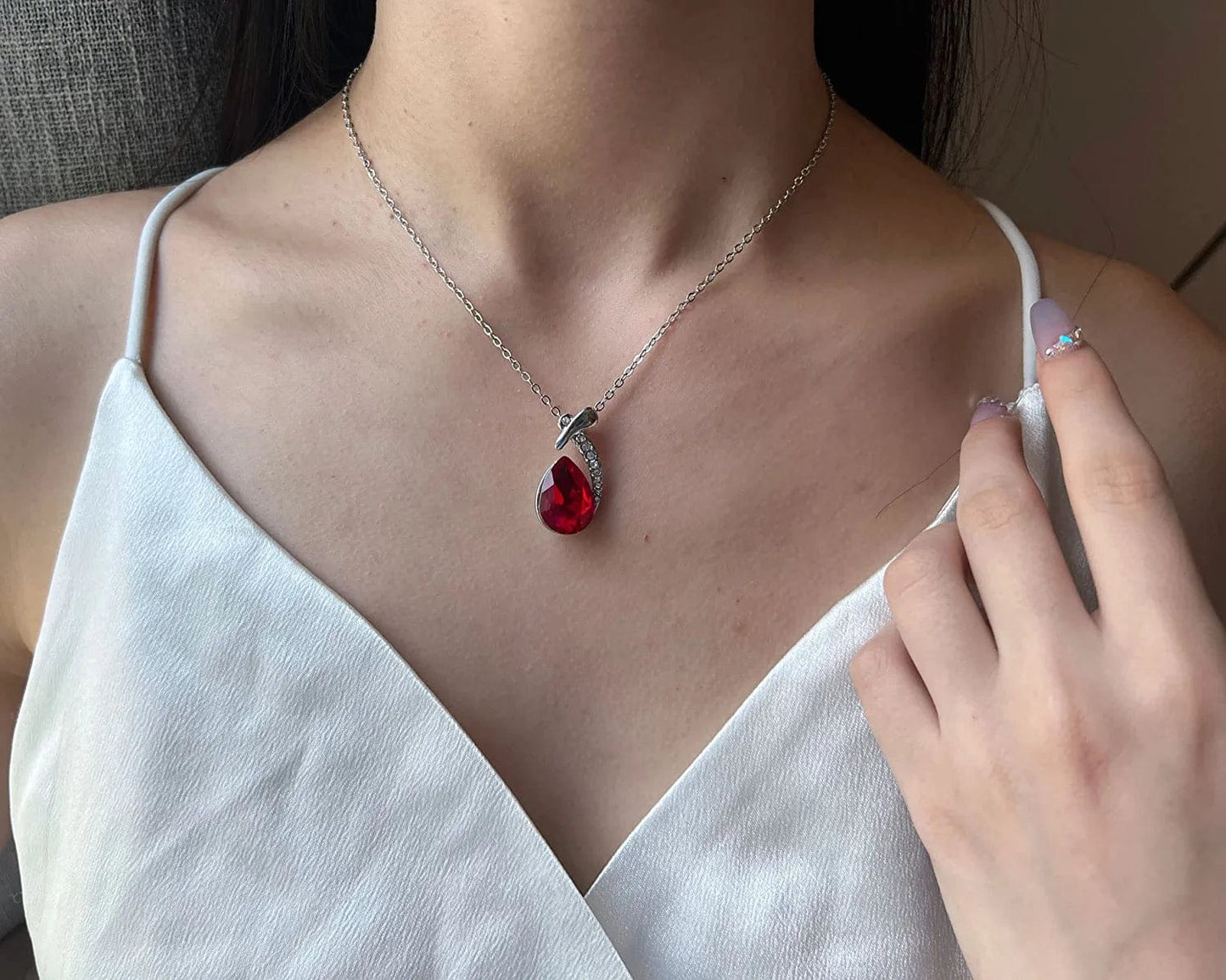Shiny Fashion Crystal Rhinstone Teardrop Pendent Chain Necklace Stud Earrings Jewelry Set for Women Lady Wife Wedding Birthday Party Prom Gifts