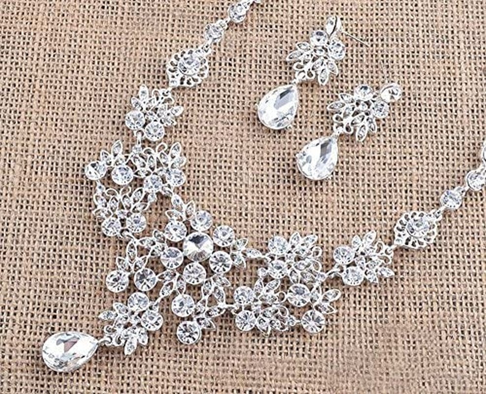 Silver Alloy Rhinestone Earrings Crystal Pendant Necklace Bridal Jewelry Set (White)