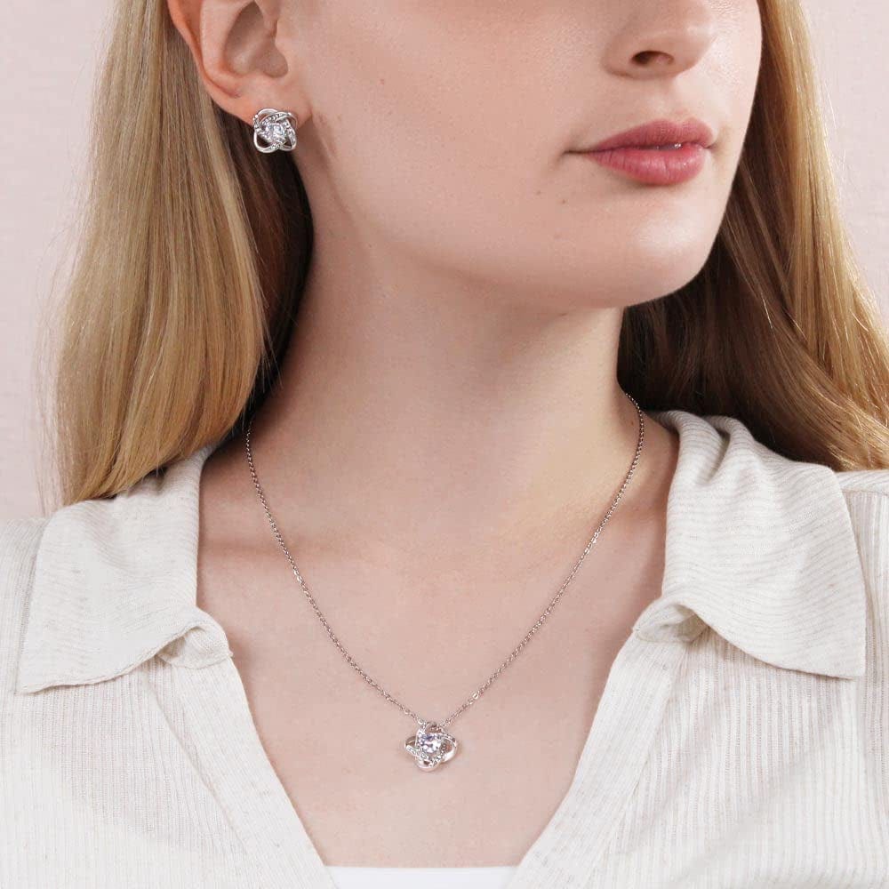 Sisters Gifts from Sister Necklaces for 2 Big Sister and Little Sister Happy Birthday Present for Women Jewelry Best Sister with Message Card and Gift Box