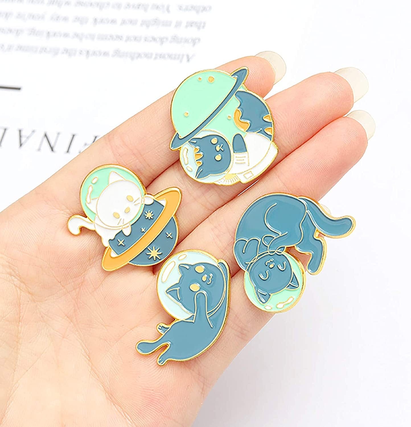 Space Cat Enamel Pins Set,Cute Animal Astronaut Lapel Pins for Women Girl Cartoon Planet Brooch Pin for Jackets Backpack Accessory
