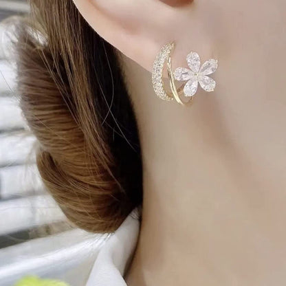 Sparkly Earrings for Women Dangle Korean Trendy Earrings Micro Encrusted with Diamonds Small C Ring Zircon Five Petal Flower Design Exquisite Earrings Silver Needles Little Earrings