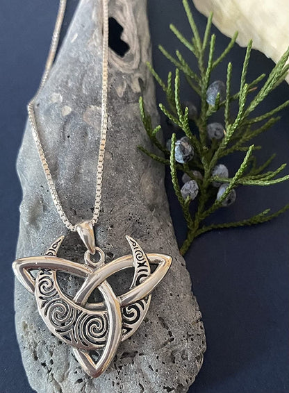 Sterling Silver Celtic Triquetra Moon Goddess Trinity Knot Pendant Necklace 18"