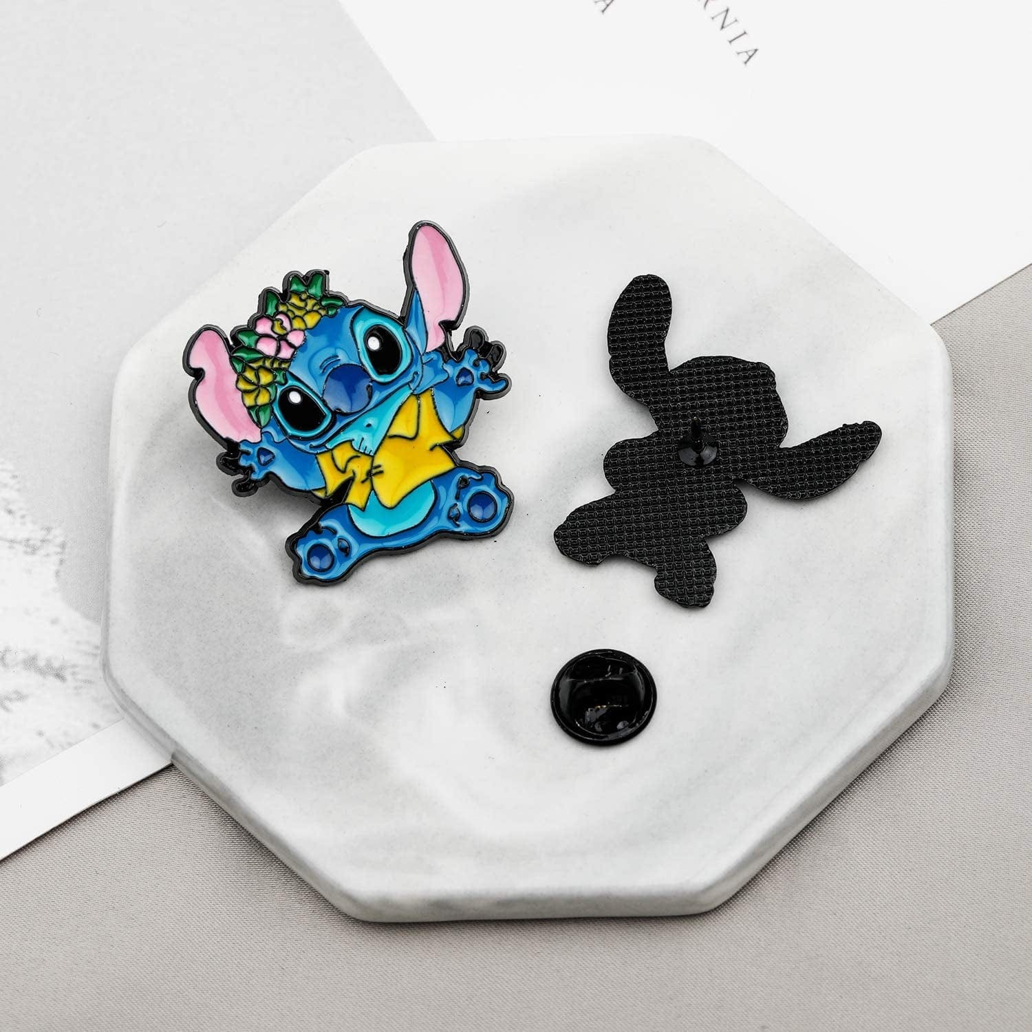 Stitch Brooch Stitch and Lilo Enamel Lapel Pin for Children Women Clothing Backpack Decoration Gift