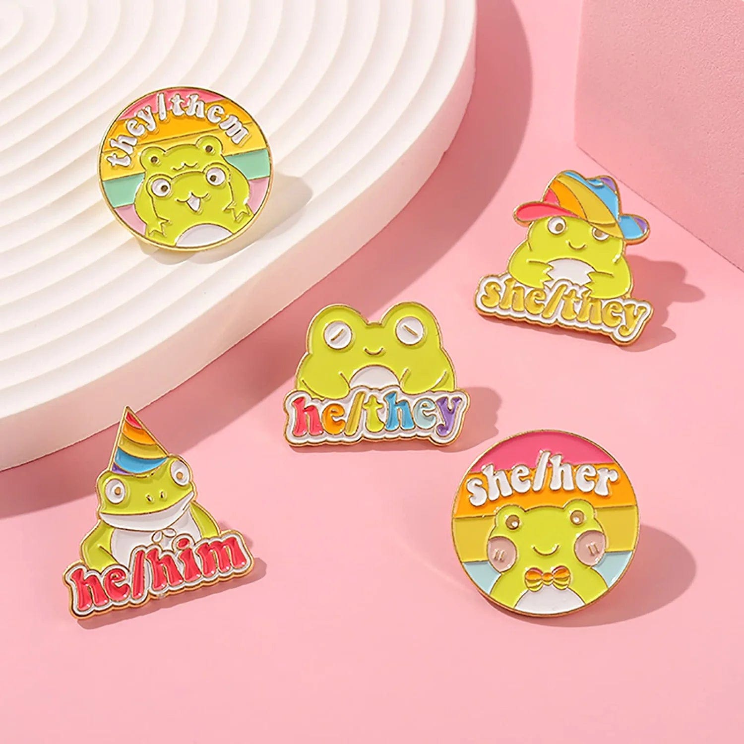 Studious Frog Enamel Lapel Pins for Kids/Girl, Cute Rainbow Animal Pins Badges for Clothes Colorful Pronoun Enamel Pins Jewelry Accessories Gift